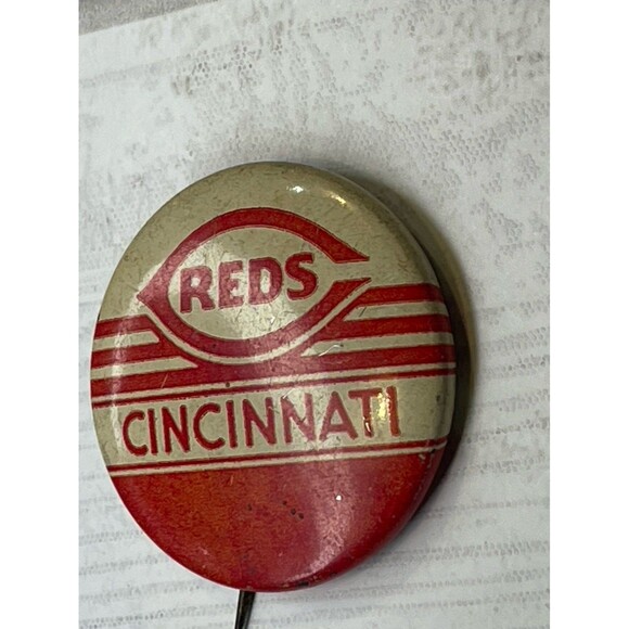 Cincinnati Reds vintage 1940’s original pin antique good condition baseball mlb - Picture 1 of 10